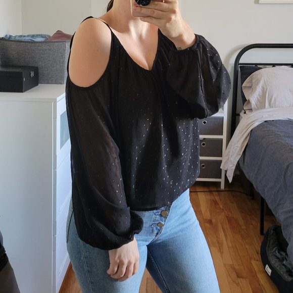 Open Shoulder Top / H&M / Size 4 / Black / Cold Shoulder - Picture 1 of 4